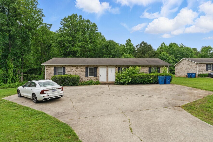 4699 Grassy Creek Rd, Denver, NC à vendre - Photo principale – Image 1 sur 1