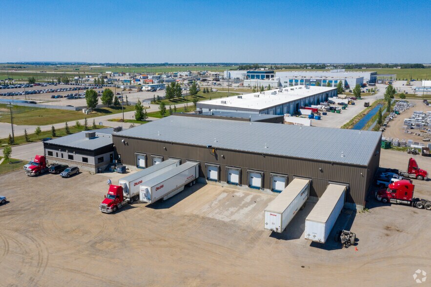 240036 Frontier Pl SE, Rocky View No 44, AB à vendre - Photo de l’immeuble – Image 3 sur 5