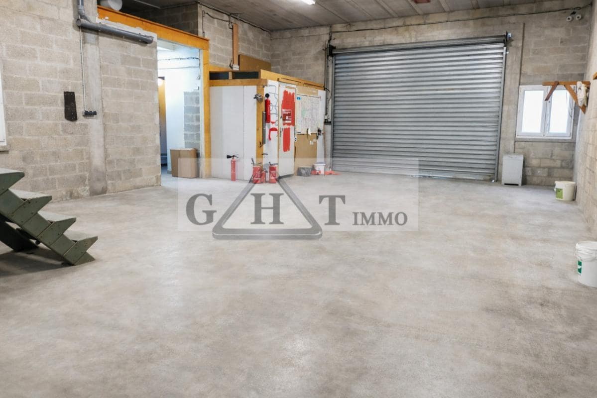 Industriel/Logistique dans Champigny-sur-Marne à louer Photo intérieure– Image 1 sur 3