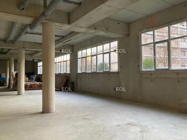 Industriel/Logistique dans Ivry-Sur-Seine à vendre - Photo de l’immeuble – Image 2 sur 5