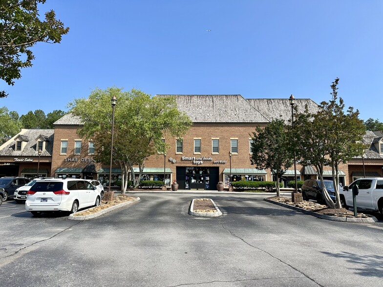 9724 Kingston Pike, Knoxville, TN à louer - Photo de l’immeuble – Image 1 sur 6
