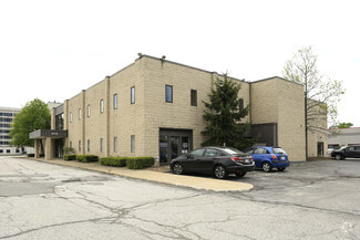 Plus de détails pour 24748 Aurora Rd, Bedford Heights, OH - Local d'activités, Industriel/Logistique à louer