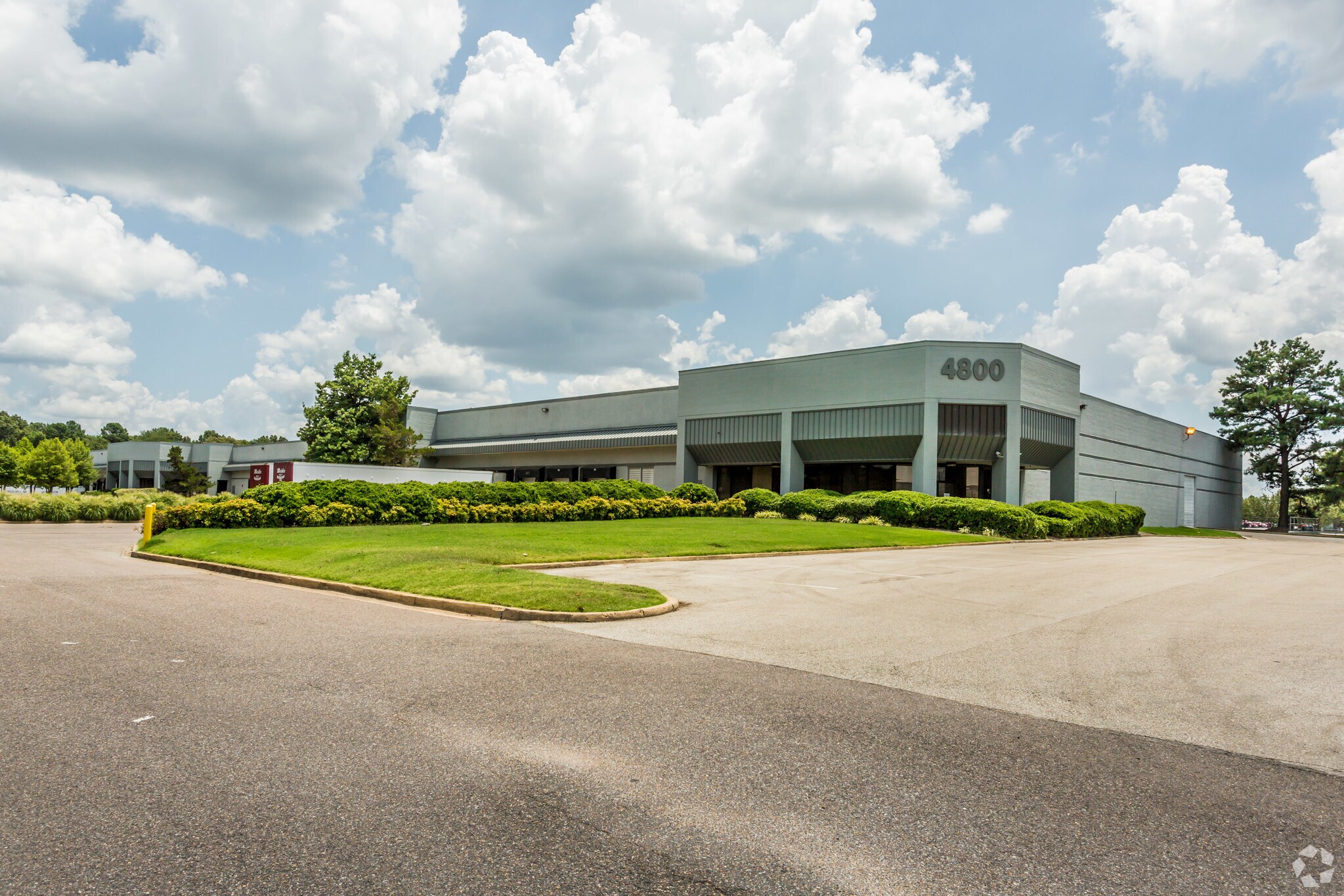4800 Southridge Blvd, Memphis, TN à louer Photo principale– Image 1 sur 11