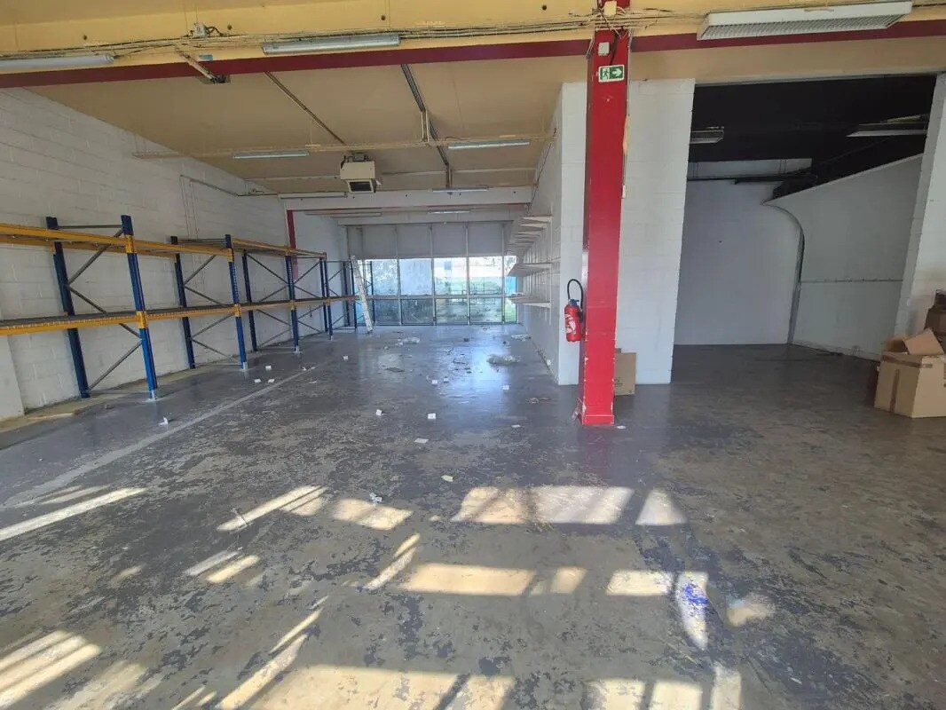 Industriel/Logistique dans Roissy-en-France à louer Photo de l’immeuble– Image 1 sur 5