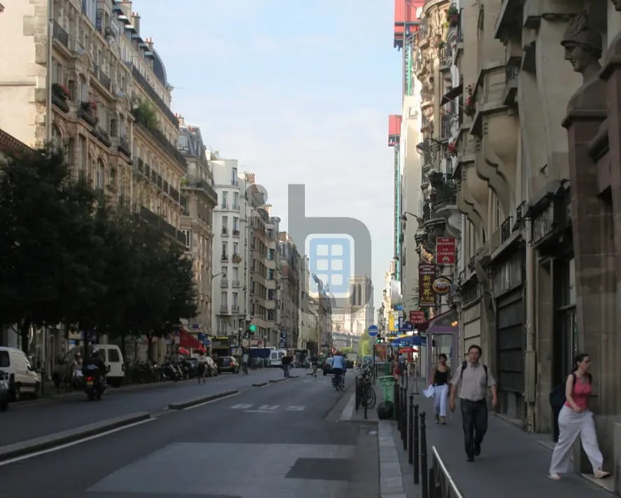 Local commercial dans Paris à louer Photo de l’immeuble– Image 1 sur 2