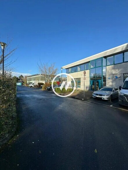 165 Avenue Du Bois De La Pie, Roissy-en-France à louer - Photo de l’immeuble – Image 3 sur 11