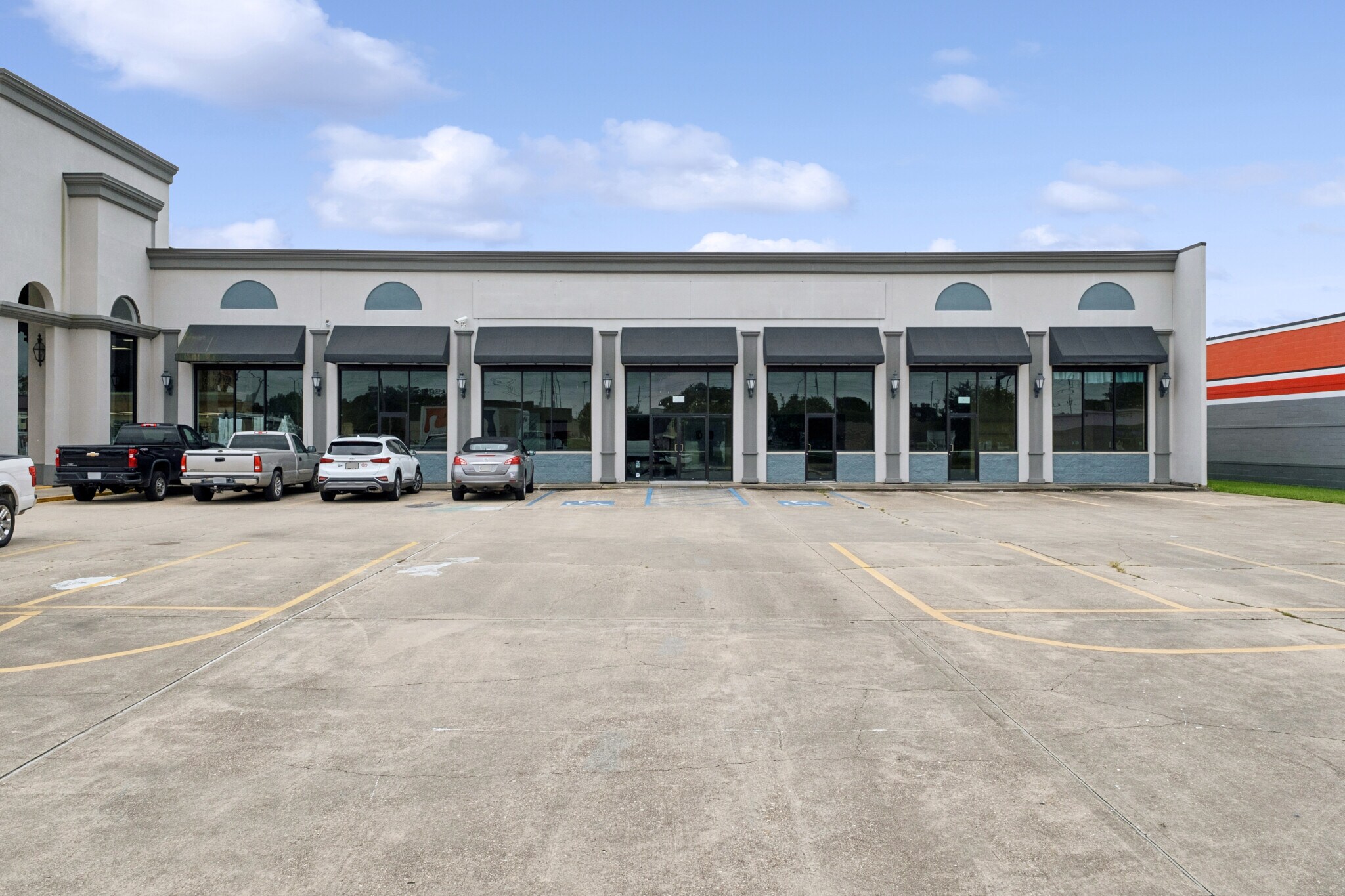8180 Earhart Blvd, New Orleans, LA à louer Photo principale– Image 1 sur 14