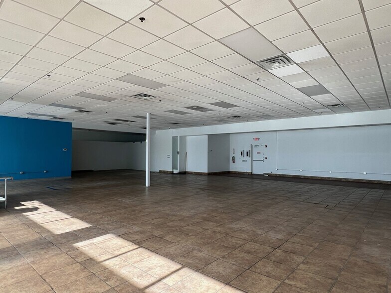 2662-2674 W Washington St, Waukegan, IL à louer - Photo intérieure – Image 3 sur 4