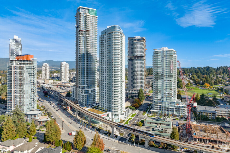 515 Cottonwood Av, Coquitlam, BC à louer - Photo principale – Image 1 sur 33