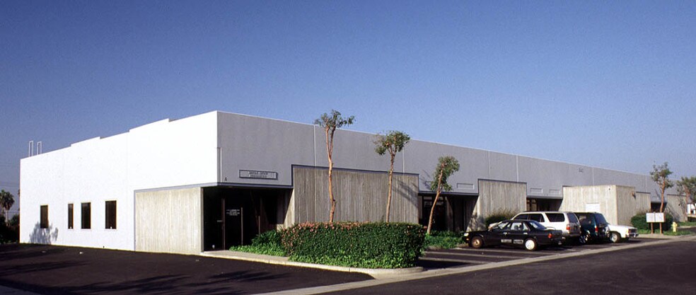 840 W 9th St, Upland, CA à louer - Photo de l’immeuble – Image 2 sur 7