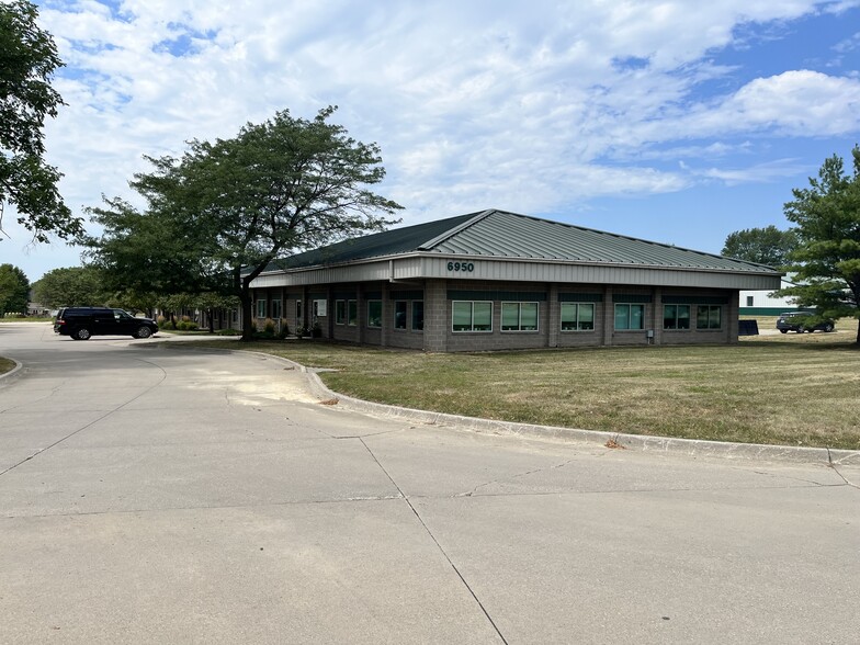 6950 NE 14th St, Ankeny, IA à louer - Photo de l’immeuble – Image 3 sur 5