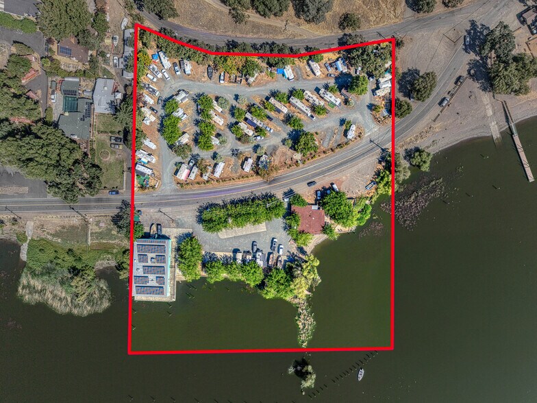 2985 Lakeshore Blvd, Upper Lake, CA à vendre - Photo de l’immeuble – Image 1 sur 55
