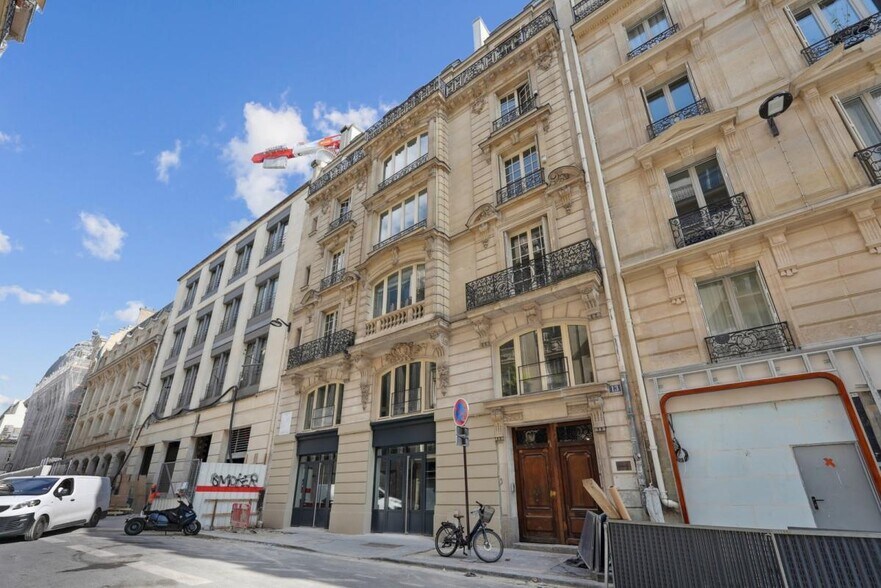 13 Rue Sainte-Cécile, Paris à louer - Photo de l’immeuble – Image 1 sur 15
