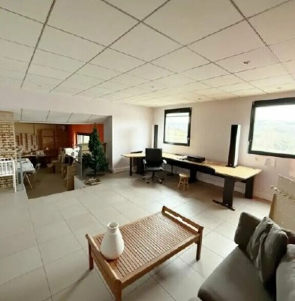 205 Rue De Montepy, Fleurieux-sur-l'Arbresle à louer - Photo de l’immeuble – Image 3 sur 7