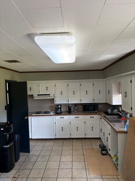 2512 Westwood Rd, Westlake, LA à louer - Photo de l’immeuble – Image 3 sur 6