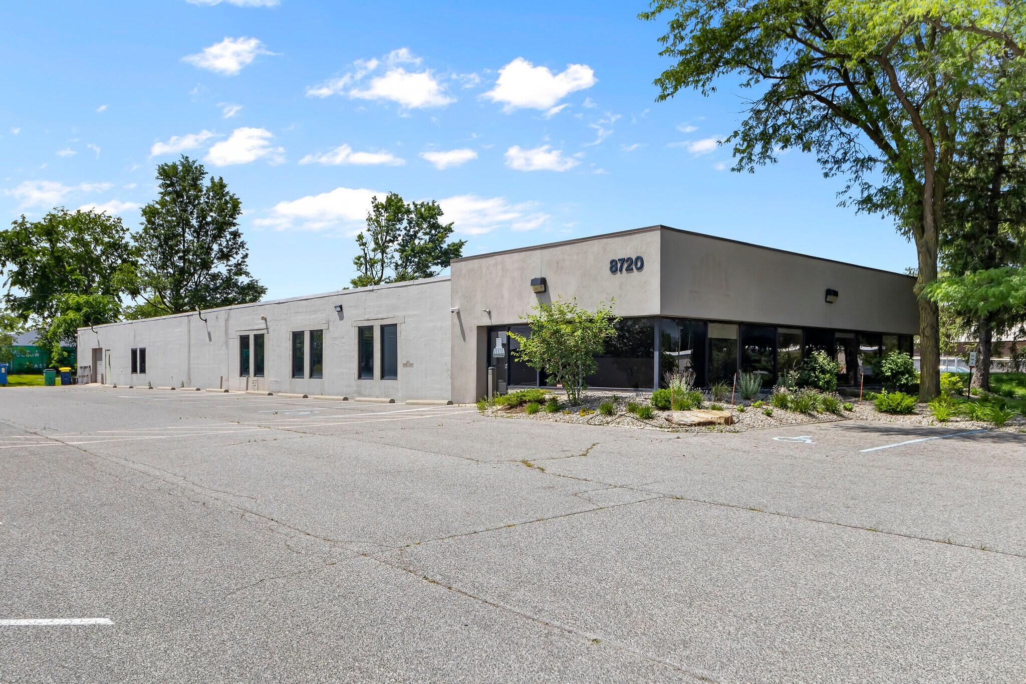 8720 Robbins Rd, Indianapolis, IN à louer Photo principale– Image 1 sur 16