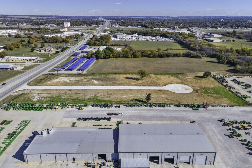 1704 W Highway 82, Gainesville, TX à vendre - Photo de l’immeuble – Image 1 sur 9