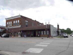 224 S Main St, Zumbrota, MN à louer Photo de l’immeuble– Image 1 sur 15