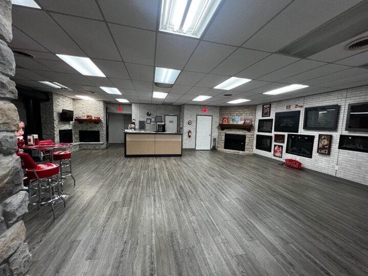 1721 Woodman Dr, Dayton, OH à vendre - Photo de l’immeuble – Image 3 sur 9