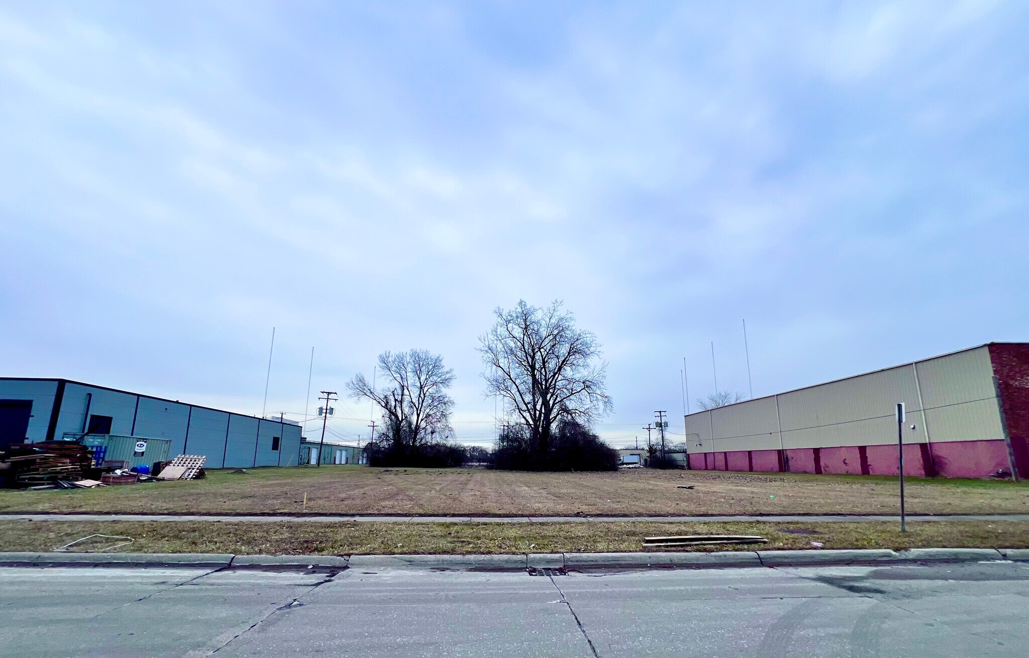 32660 Industrial Road, Garden City, MI à vendre Photo principale– Image 1 sur 3