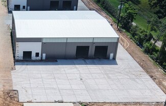 Plus de détails pour 1523 S Persimmon St, Tomball, TX - Industriel/Logistique à vendre
