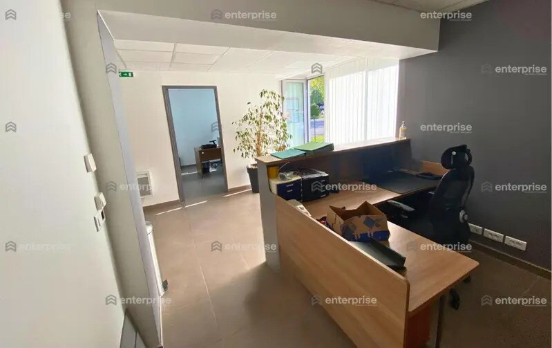 Local d’activités dans Creil à louer - Photo intérieure – Image 3 sur 7