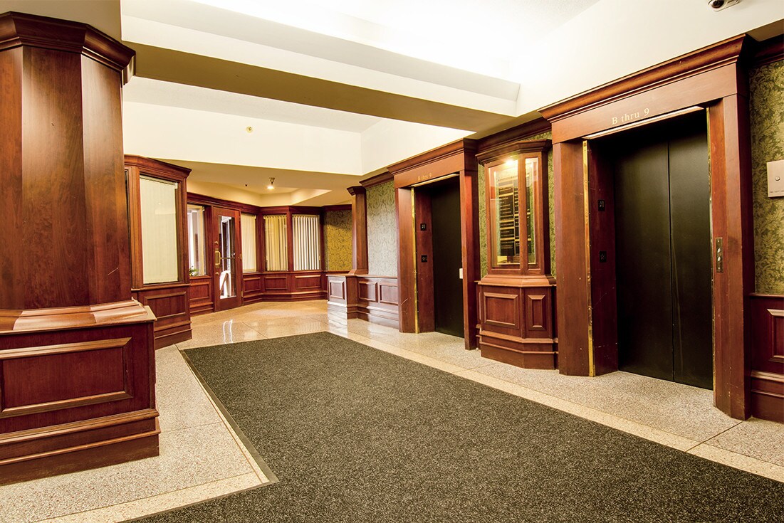 6 W 5th St W, Saint Paul, MN à vendre Photo intérieure– Image 1 sur 3