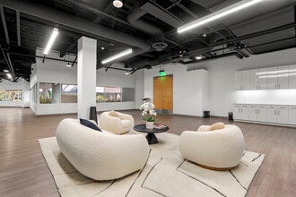 17900 Von Karman Ave, Irvine, CA à louer Photo intérieure– Image 2 sur 8