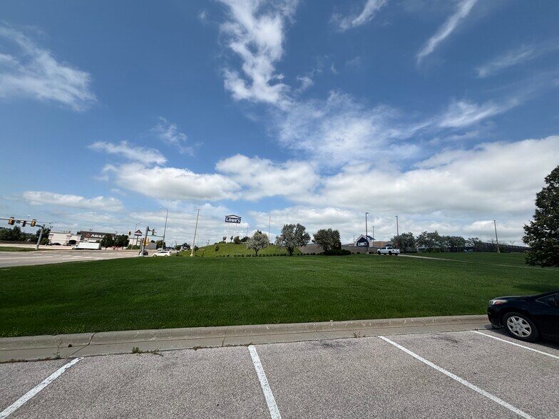 2440 Haines ave, Rapid City, SD à vendre - Photo principale – Image 1 sur 1