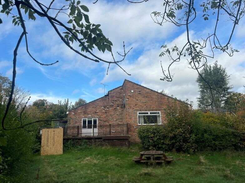 Whitbarrow Rd, Lymm à vendre - Photo de l’immeuble – Image 3 sur 4