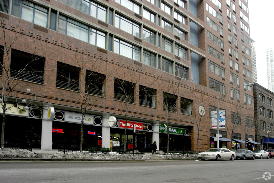 211 E Ohio St, Chicago, IL à louer - Photo principale – Image 1 sur 2