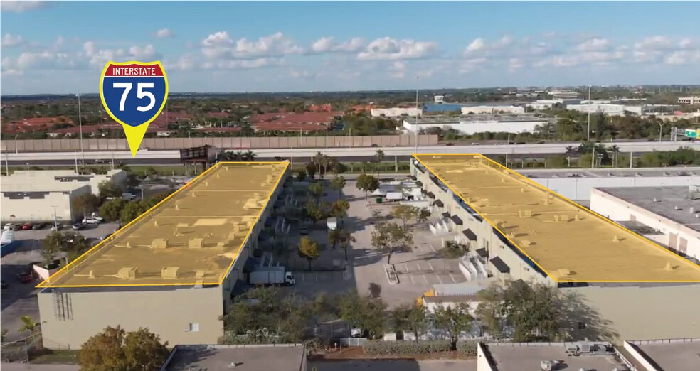 2500 W 84th St, Hialeah, FL à louer - Photo de l’immeuble – Image 2 sur 8