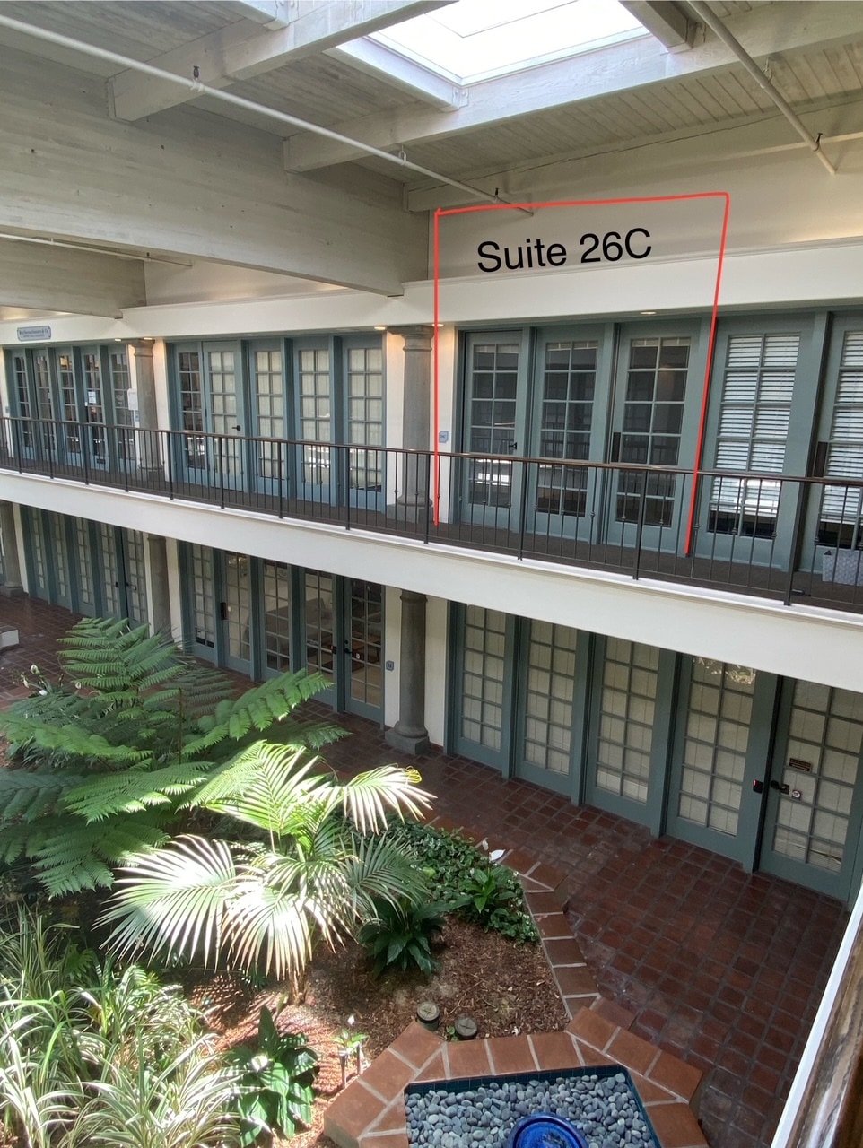 1933 Cliff Dr, Santa Barbara, CA à louer Photo de l’immeuble– Image 1 sur 1