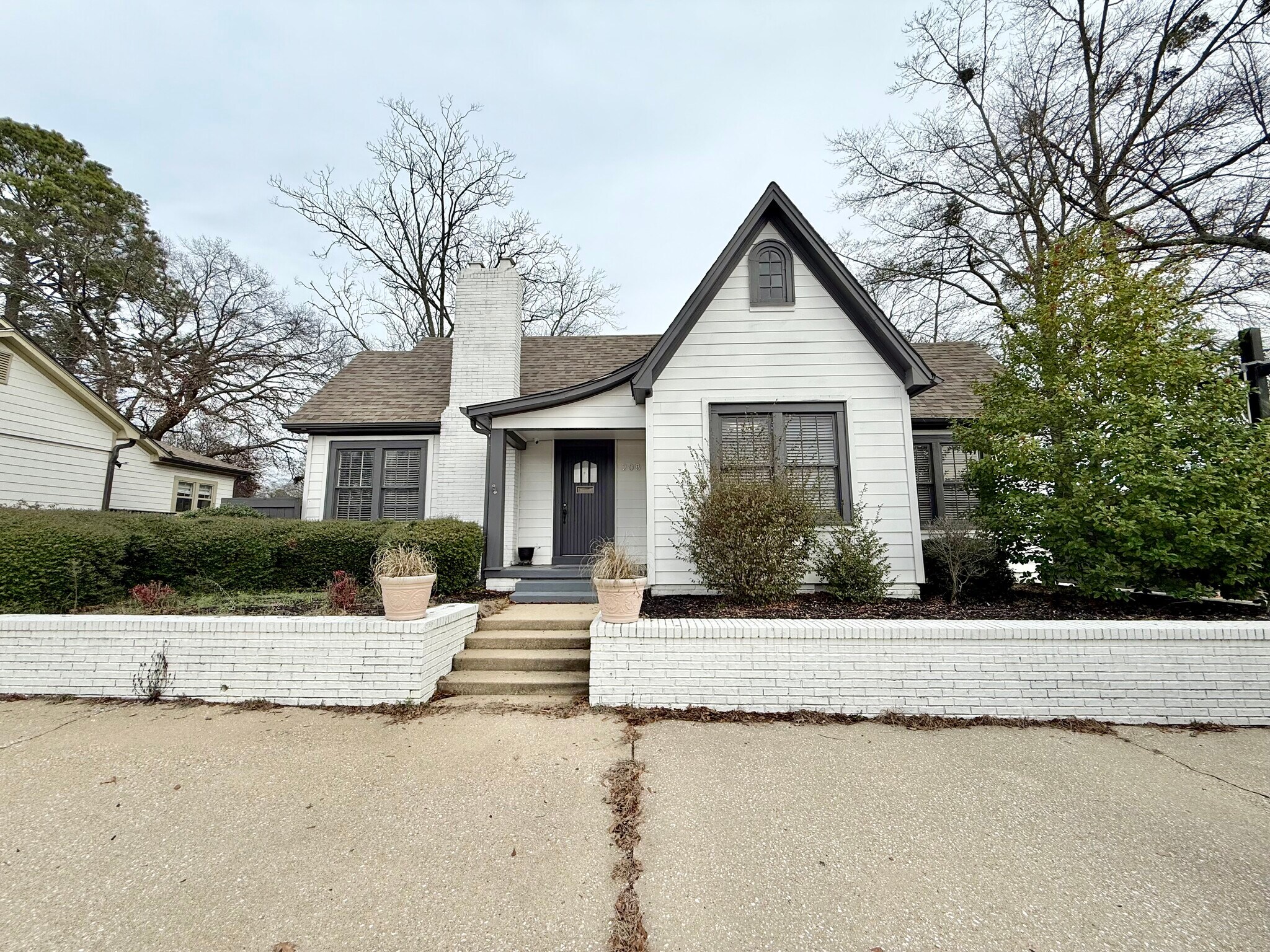 208 N Gloster St, Tupelo, MS à vendre Photo principale– Image 1 sur 35