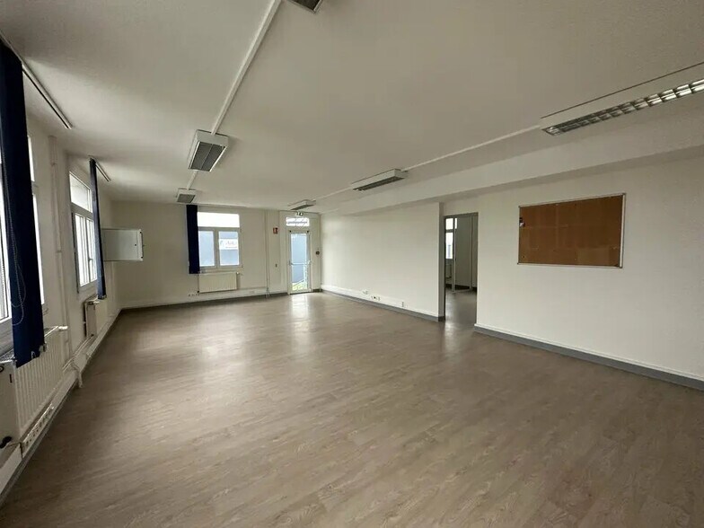 Bureau dans Entzheim à louer - Photo intérieure – Image 2 sur 7