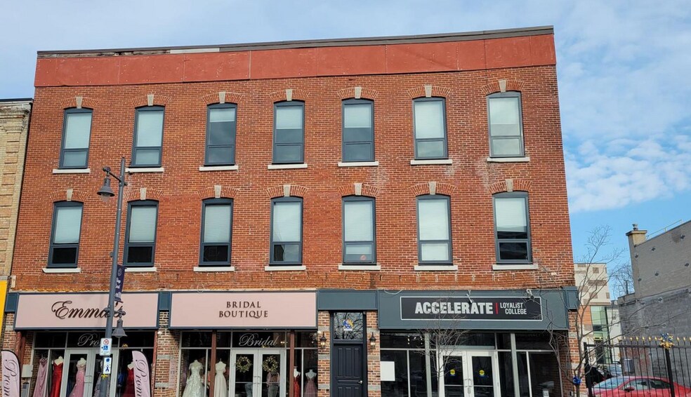 249-253 Front St, Belleville, ON à louer - Photo principale – Image 1 sur 9