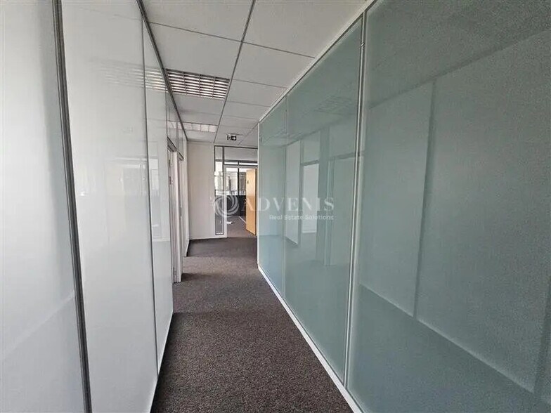 Bureau dans Rosny-sous-Bois à louer - Photo de l’immeuble – Image 2 sur 11