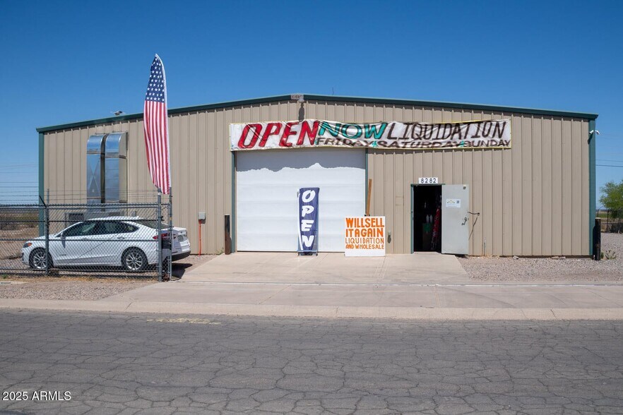 8282 W Sandy Ln, Arizona City, AZ à vendre - Photo de l’immeuble – Image 1 sur 30