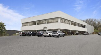 Plus de détails pour 31 Elkay Dr, Chester, NY - Industriel/Logistique à louer
