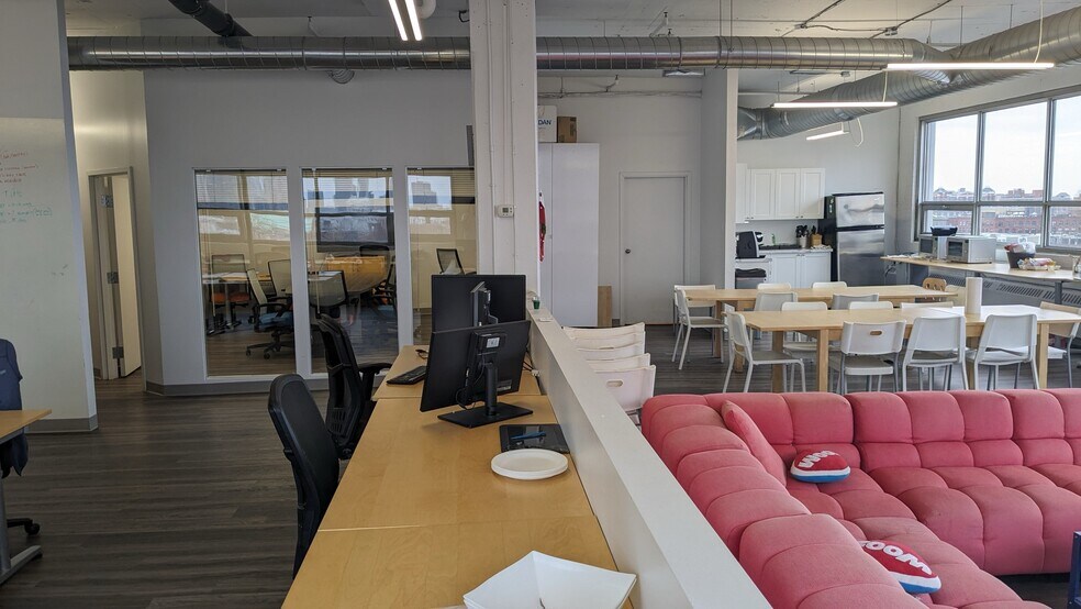 55 Av Du Mont-Royal O, Montréal, QC à louer - Photo intérieure – Image 2 sur 9