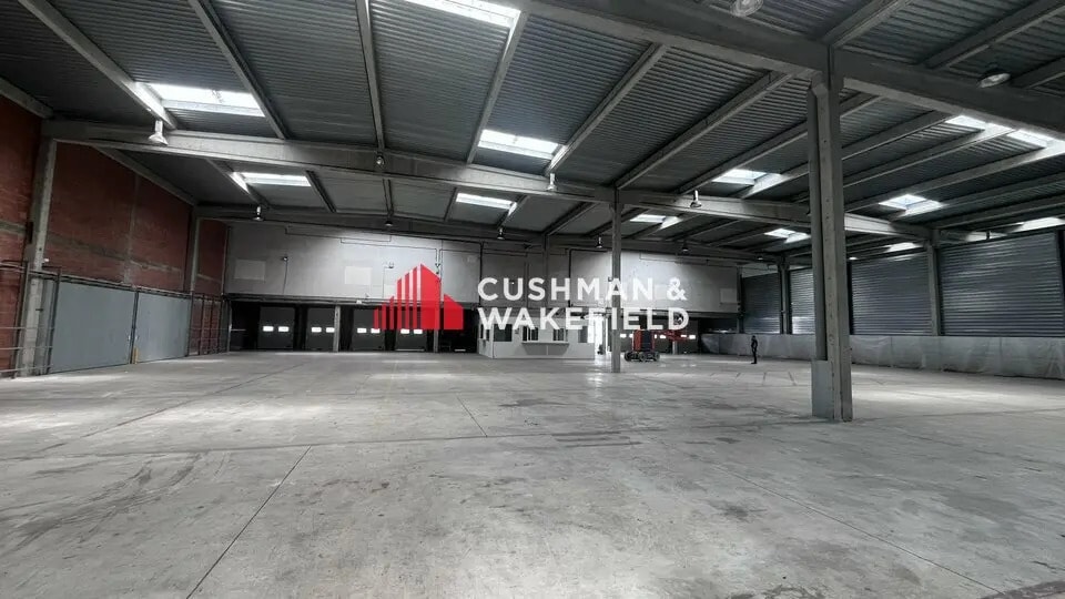 Industriel/Logistique dans Toulouse à louer - Photo de l’immeuble – Image 2 sur 4