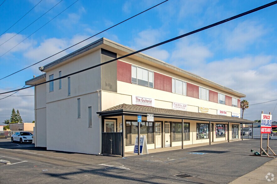 1572-1590 Los Padres Blvd, Santa Clara, CA à louer - Photo de l’immeuble – Image 3 sur 5