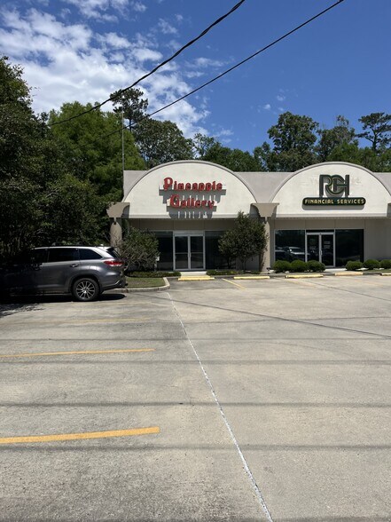829 Asbury Dr, Mandeville, LA à vendre - Photo de l’immeuble – Image 3 sur 9