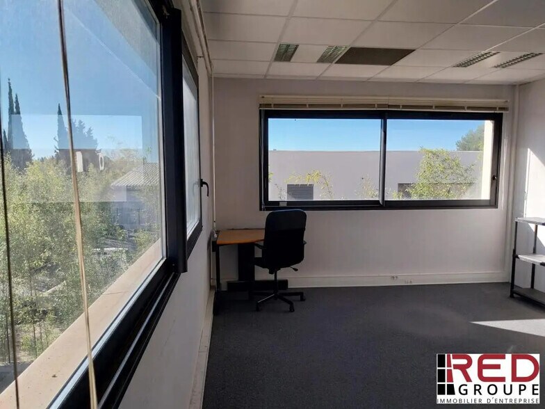 Bureau dans Éguilles à vendre - Photo de l’immeuble – Image 1 sur 9