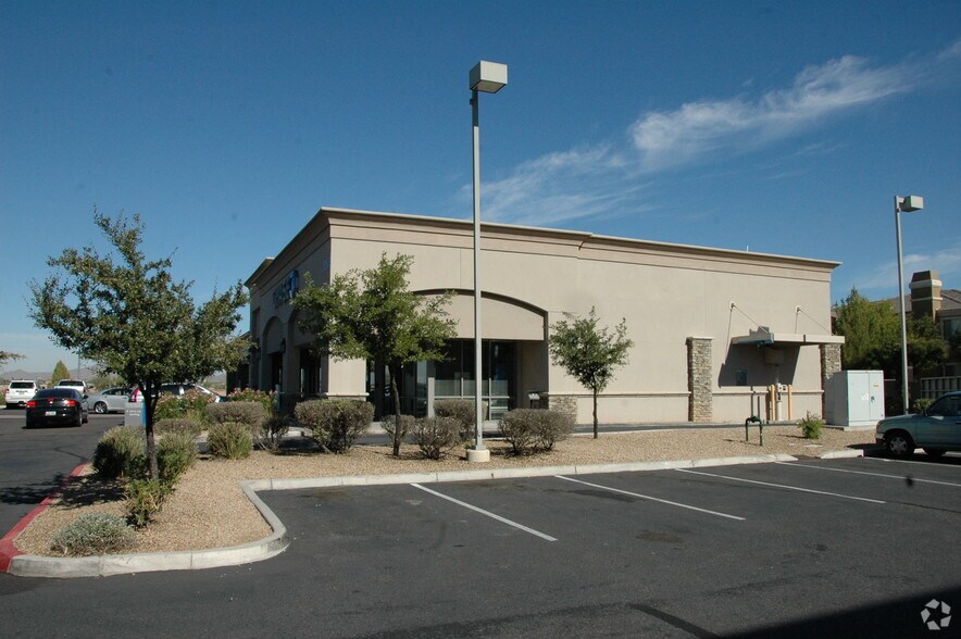 9265 E Baseline Rd, Mesa, AZ à louer - Photo de l’immeuble – Image 2 sur 7