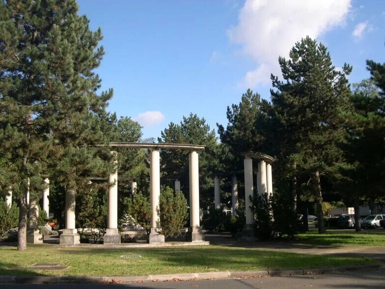 8 Rue Rosa Luxemburg, ÉRAGNY à louer - Photo de l’immeuble – Image 2 sur 6