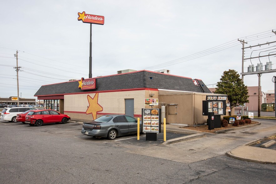 5104 Hinkleville Rd, Paducah, KY à louer - Photo de l’immeuble – Image 3 sur 5