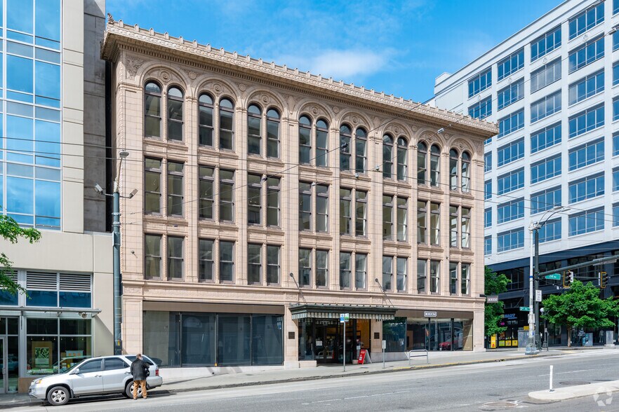 117-119 Pine St, Seattle, WA à louer - Photo de l’immeuble – Image 2 sur 6