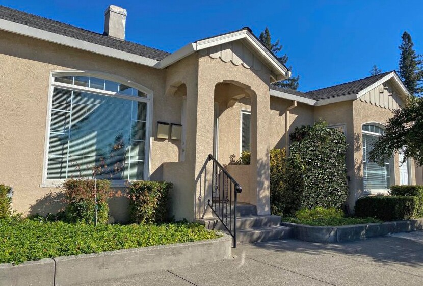 2010 Jefferson St, Napa, CA à louer - Photo de l’immeuble – Image 1 sur 14