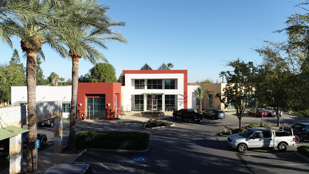3361 Walnut Blvd, Brentwood, CA à louer - Photo de l’immeuble – Image 3 sur 5